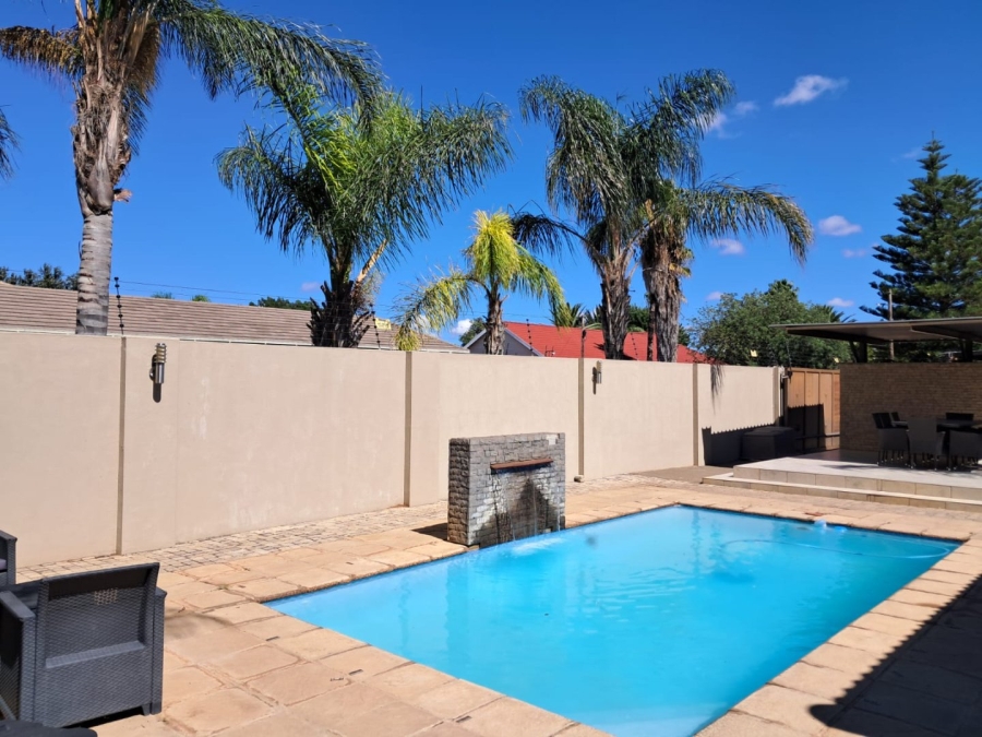 4 Bedroom Property for Sale in Hillcrest Northern Cape